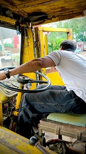 8.8M views · 102K reactions | U-turn not horn  फिर मैं ओये  . . #reels #indore #driver #truck #aneestruckmaster | Mohammad Anees | Facebook