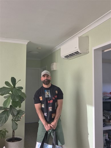 millenial does awkward outfit of the day. #ootd . #gaymelbourne #outfitideas