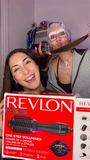 Eat Her Dust | Πώς να χτενίσεις τα μαλλιά σου σε λιγότερο από 10 λεπτά 😍🙌 𝐑𝐞𝐯𝐥𝐨𝐧 𝐎𝐧𝐞-𝐒𝐭𝐞𝐩 𝐇𝐚𝐢𝐫 𝐃𝐫𝐲𝐞𝐫 & 𝐕𝐨𝐥𝐮𝐦𝐢𝐳𝐞𝐫✨ @stephani.p_ ευχαριστώ που εκτέλεσες... | Instagram