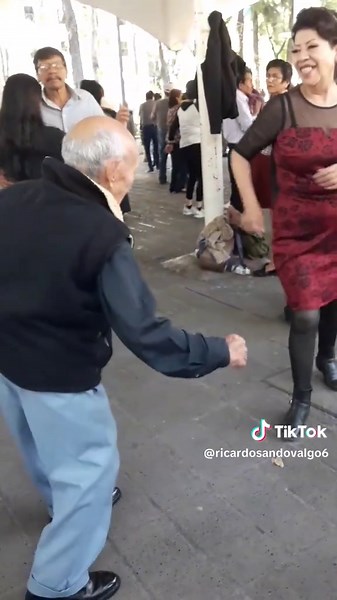 Ricardo Sandoval on TikTok