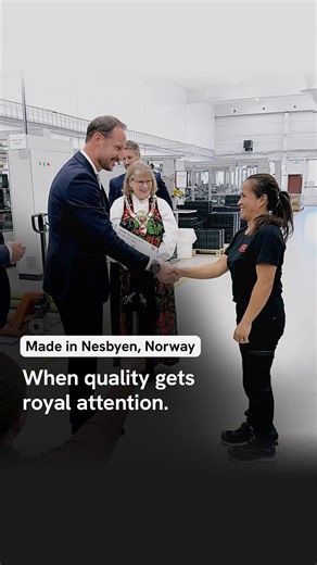 Did you know we have our own factory in Nesbyen, right in the heart of Norway? 🇳🇴 It’s been here since 1967, and is one of the largest employers in Hallingdal, with over 100 skilled workers representing more than 15 nationalities. This is where our eConnect charging cables, eMove portable chargers, and the iconic WarmUp system come to life. ⚡️ On September 25th, we had the honor of welcoming Crown Prince Haakon as part of the Royal Tour of Hallingdal. A truly proud moment for all of us at DEFA