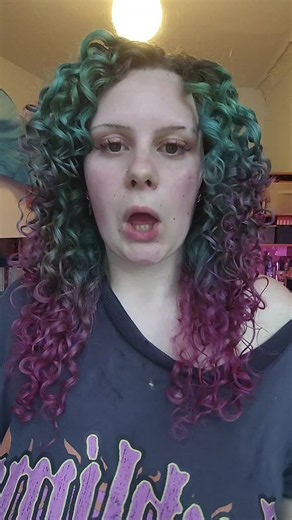 Locken färben: Ergebnis bei lockigem Haar