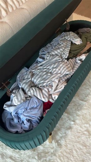 Teal storage bench! Check inside!