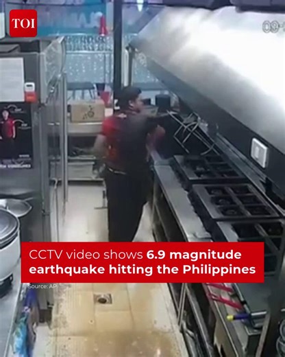 #Philippinesearthquake: Powerful quake kills at least 69, destroys homes and infrastructure in Cebu The intense shaking led to power outages, forcing residents to evacuate their homes into darkness, officials said. Details here 🔗 http://toi.in/5GSb7Y87 | The Times of India