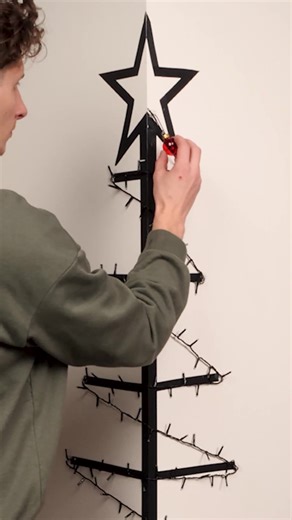 Christmas Tree on a Budget | Crafty Panda