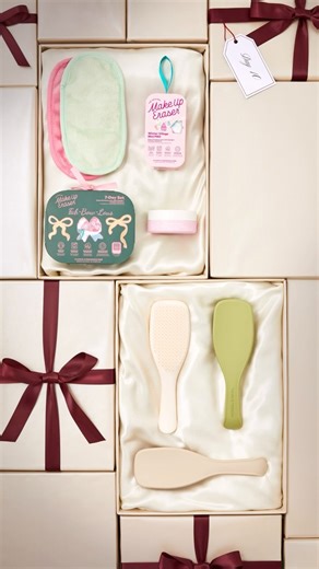 Tangle Teezer Hairbrush on Instagram: "GIVEAWAY / On the 10th day of Christmas, Tangle Teezer gave to me... A skincare refresh 😌 You could win: ✨£/$100 Tangle Teezer bundle ✨MakeUp Eraser bundle All you have to do is; Like this post Follow @tangleteezer & @makeuperaser Tag a friend in the comments NO PURCHASE NECESSARY. Open to legal residents of the UK, and the 50 US & DC, 18+. Begins 10th December, 2025 at 5 p.m. GMT and ends on 17th December, 2025 at 11:59 p.m. GMT. Eligibility and other res