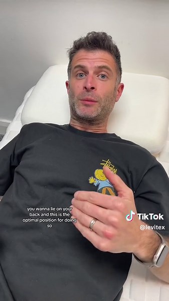 Optimised Sleeping Positions for the Best Rest: Featuring Bruce Spinesteen!