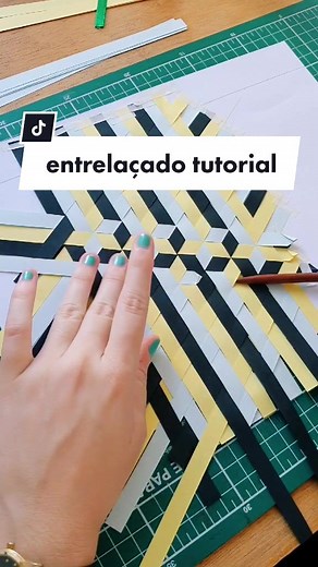 Tutorial de Entrelaçado com Papel em 3 Cores