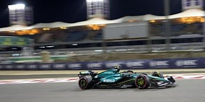 Alonso, tercero, ilusiona en el despertar de Mercedes y a la espera de Red Bull