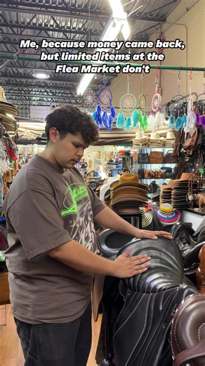 A market full of possibilities is waiting for you right here in Kissimmee 🌟🛒 Visitor's Flea Market 📍 5805 W Irlo Bronson Memorial Hwy, Kissimmee, FL 34746