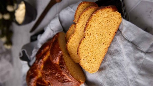 Easy Sweet Potato Bread with Oats and Warm Spices