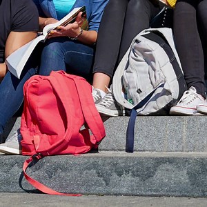 Back to School = After School met je beste vriend(in) de zomer nabespreken met 2x een McKroket voor maar €4,50 (check onze App). | McDonald's