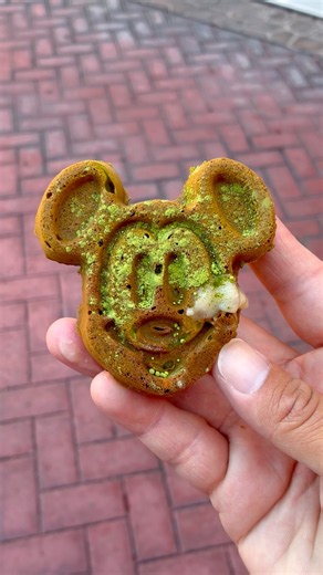 New Mickey Shaped Matcha Waffles At Disneyland! #disneyland #disneystore #disneyparks #disneyfood
