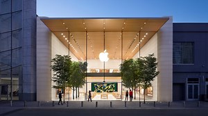Apple Store security guard shot at, presidential iPad theft in the Apple Crime Blotter