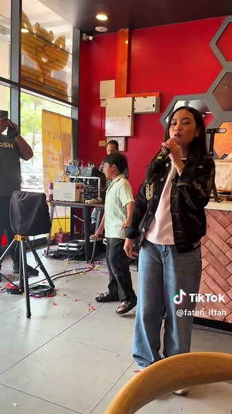 Suara Merdu Ariq Matin Nyanyikan Januari