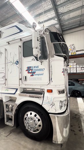 Cabover KW #aussietruckin #trucker #truck #trucking #trucks #kenworth #bdouble #reefergang #cabover