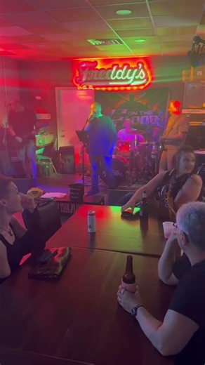 Four on the floor DBQ | Live from Fast Freddys | Original | Toxic in all the right places #music