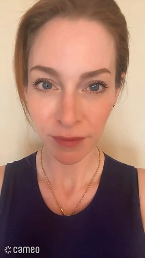 Esmé Bianco on Instagram: "Ever wanted me to wish your significant other a Happy Birthday? Well dreams come true, darling! Now available on Cameo for custom video shout outs. Link in bio 🩷"