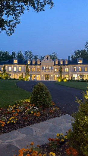 Mega Mansions on Instagram: "$25M Château du Soleil was inspired by the traditions of 18th-century French architecture. A gated entrance introduces the estate which spans over 3.8 acres in the heart of the revered Langley Farms neighborhood, distinguishing it as one of the largest estates in this storied enclave. A gracious driveway leads through meticulous gardens and specimen trees to reveal the 22,000 square foot, limestone and brick mansion discretely positioned on the top of the hill. Massi