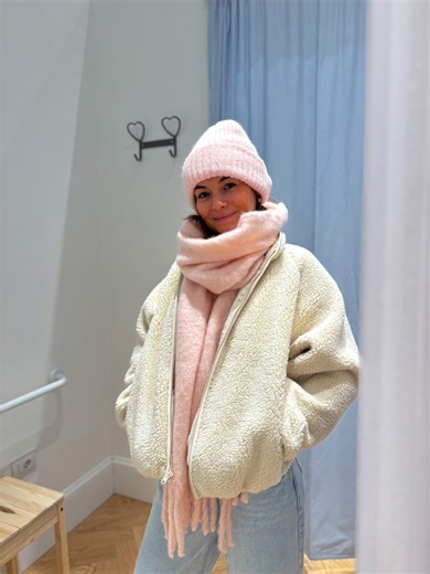 Subdued débarque à Cloche d’Or 🥰 La marque pour les ados dynamiques, indépendants et épanouis ouvre enfin ses portes dans votre Shopping Center ! 🌟 Inspirées par l’univers et le lifestyle des jeunes, leurs créations sont là pour accompagner votre style unique et affirmer votre personnalité 📍 Rendez-vous dès maintenant au Niveau 1 Letz Meet at Cloche d'Or✨ #clochedor #luxembourg #shoppingcenter #letzmeet #shopping #subdued #nouvelleouverture #newopening #teenagers | Cloche d'Or Experience