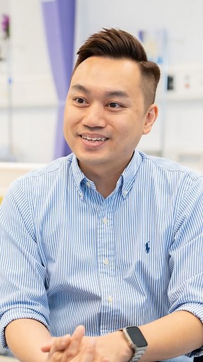 The University of Hong Kong on Instagram: "Can #AI help train better nurses? VR simulations are an integral part of medical training, allowing students to practice lifesaving interventions in a safe, low-risk environment. But most of these programmes operate on rails, meaning students have few opportunities to practice another vitally important skill: communication. The HKU School of Nursing’s Dr Benney Wong set out to address this gap by integrating AI chatbots. Featuring dynamic responses in t