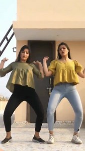7.7M views · 177K reactions | Kamar teri left right♥️♥️ . . @monika_dadhich_ . . #reels #reel #reelsinstagram #reelitfeelit #reelsvideo #trending #trend #explore #exploremore #kamarterileftrighthale #dance #exploreit #challenge #challengeyourself #ChallengeAccepted #indianbeauty | Indian Beauty | Facebook