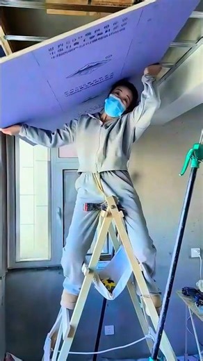 Watch a Stunning Renovation Pro Install Ceiling Wood Panels – Home Makeover Magic!