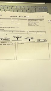 Muistatteko sen Auriksen, josta somessa huudeltiin että on susi? 🐺😅 -ja ihan p….aska 🤭 No… yllätys! Löysin autosta täydellisen Toyotan huoltokirjan ja vieläpä Toyota Hybrid -järjestelmän kuntotarkastuksen, joka tehty hyväksytysti ihan hiljattain 🔥 Eli akkutakuu voimassa ja koko paketti viimeisen päälle kunnossa. Ei tää ollutkaan susi — tää oli hyvä hybridi, joka sai turhaan kuraa niskaan 🤭😂 Autolandia.fi:stä myynnissä, vuosimalli 2016, kaikki huollot tehty ajallaan. Osta pois!! 🤝 #ToyotaA