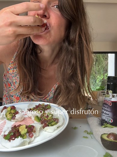 TARTAR DE ATÚN SOBRE CRUJIENTE DE ARROZ Modenízate, y reinventa tus recetas con esta delicia de @Lasmariacocinillas 🥰 #receta #tartar #Modenizate #comidasaludable