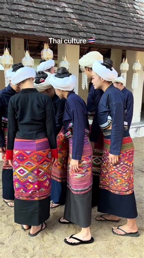 The clothes, culture, and civilization of the Thai people, which today they want to forget and copy the clothes, culture, civilization, traditional dances, customs, and other rules in all forms to be completely like the Khmer, and accuse the Khmer of being