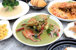 HolyCrab – Green Chilli Crab, Otak Curry Crab, Chao Tar Bee Hoon And More. NEW Venue At The Capitol Kempinski | DanielFoodDiary.com