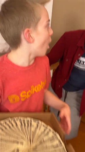 8.7K views · 317 reactions | Best Valentines Day Game♥️ #games #partygames #tablegames #familytime #valentine #ValentinesDay | Fun Tv | Facebook