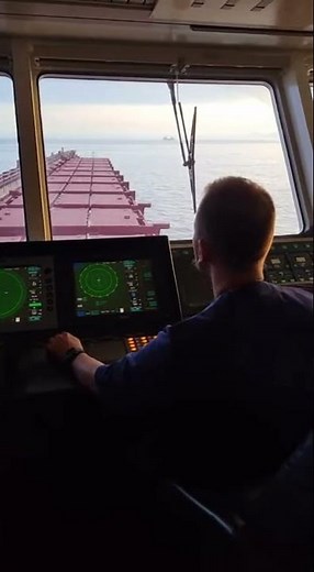 Inside the Cockpit | Real Flight Moments & Pilot Action