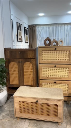 𝗢𝘇 𝗠𝗲𝘂𝗯𝗹𝗲 on Instagram‎: "تصميم عصري، تنظيم مثالي، ولمسة فخامة لمدخل أنيق 🏡 #Meuble #sofa #design #decoration #dz⁩"‎