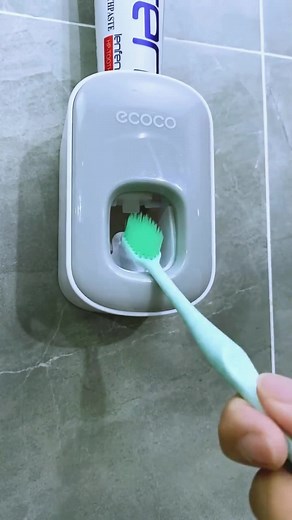 Automatic Toothpaste Dispenser and Holder for Bathroom Convenience