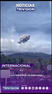 4.1K views · 43 reactions |  #Internacional | El volcán Merapi en Indonesia sigue expulsando lava y ceniza este 25 de abril, con avalanchas que recorren hasta 2 km. La alerta se mantiene en ese país y se no permite acercarse a menos de 7 km del cráter. | Trivisión | Facebook