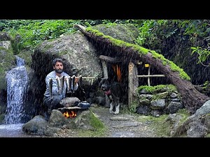 SOLO SURVIVAL CAMPING in HEAVY RAIN, STORM. Primitive Fishing. Building Warm Bushcraft Shelter