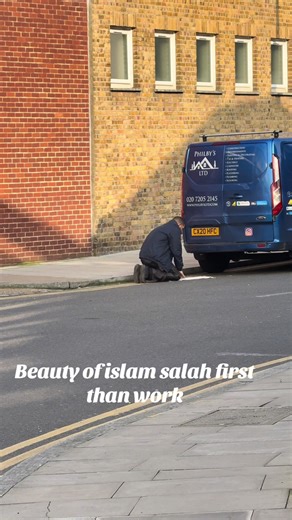 The Beauty of Islam: Prioritizing Salah Before Work