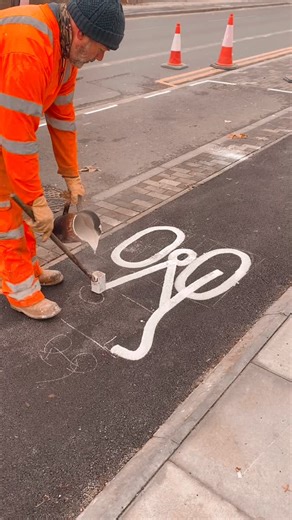 2_FOR_A_POUND on Instagram: "Analogue processes can’t be beaten . . . . . . . . . . . . . . . . . . . . . . . . . . . . . . . . . . . . . . . . . . . . . #london #thisislondon #broadmag #cycling #newtopographics #makemeseemag #londonstreets #urbanlondon #reallondon #observationmag #photoconversa #ifyouleave #subjectivelyobjective #oftheafternoon #myspc #rentalmag #rsa_minimal #noicemag #nowherediary #thisaintartschool #lekkerzine #ricoh #documentingspace #odtakeovers #woofermagazine #iconography