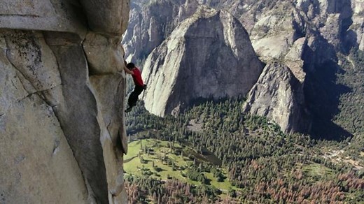 Free Solo Climber Alex Honnold Ascends Yosemite's El Capitan Without a Rope