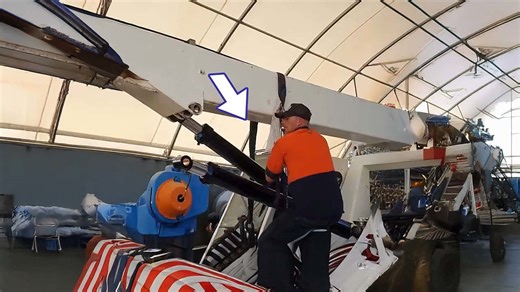 Maintaining a Franna crane hydraulic system