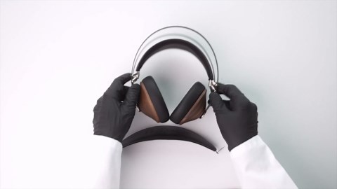 MEZE AUDIO | 99 Classics Walnut Gold | Wooden Closed-Back Headphones for Audiophiles | Gaming | Podcasts | Home Office | Wired Over-Ear Headphones with Mic and Self Adjustable Headband
