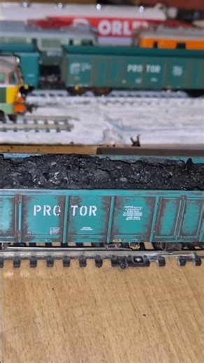 Stałe zabudowania modeli weglarek prywatnego przewoźnika Protor. 3/6 już gotowe !