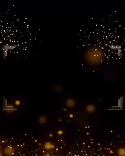 🎭 𝗣𝗼𝗿𝘁𝗿𝗮𝗶𝘁 𝗝𝘂𝗿𝘆 𝗠𝗶𝘀𝘀 𝗣𝗶𝗻-𝘂𝗽 𝗙𝗿𝗮𝗻𝗰𝗲 𝟮𝟬𝟮𝟲 🎭 #MalvinDeLuze #ArtisteRetro Chanteur, interprète, comédien et animateur radio, 𝗠𝗮𝗹𝘃𝗶𝗻 𝗗𝗲 𝗟𝘂𝘇𝗲 apporte une touche artistique unique à notre jury 2026. Originaire de la Marne, il a grandi dans la musique classique avant de faire de la scène son univers. C’est lors d’une émission radio qu’il découvre l’univers Pin-up — un monde où s’unissent élégance, passion et authenticité. Aujourd’hui, il met son expérience et