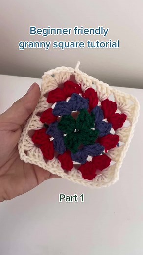 Easy granny square tutorial #crochet #fyp #foryoupage #grannysquare #crochettutorial #crochettiktok #crochetersoftiktok #yarn #diy #beginnerfriendly