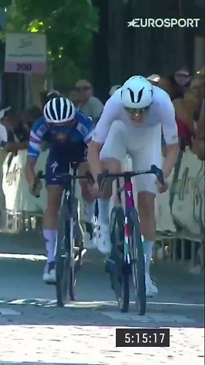 A huge upset! Former WorldTour rider Filippo Conca wins the Italian national road race! 🙌