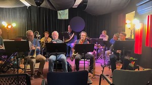 The Summer Street Stompers performing at the Morningside Annex, led by Annie Linders | Morningside Music Studio