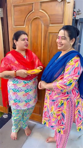 Meri beti to holi ke din bhi padhai hi karti hor aapki🙏🏻#holispecial #ytshorts #desicomdyvideo