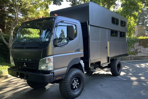 2008 Mitsubishi Fuso Canter 4x4 Camper Conversion