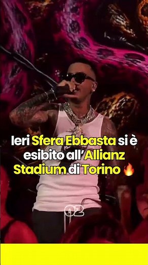 SFERA EBBASTA live con “SERPENTI A SONAGLI”